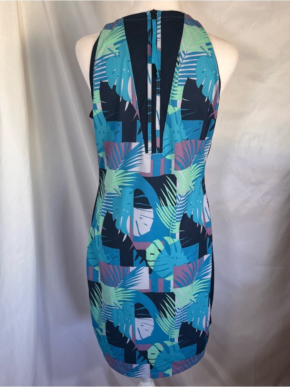 Smartwool Women's Merino Sport Tank Dress Tropical Pattern Green/Blue Size Med - Picture 8 of 10